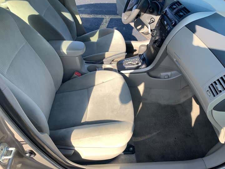 2010 Toyota Corolla 11