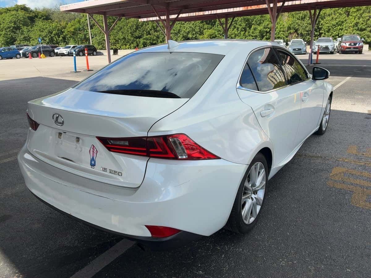 2015 Lexus IS 3
